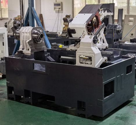 BLIN BL-S300  Станина Конструкция обрабатывающего центра обеспечивает высокую производительность и точность, как при постоянных тяжелых точениях, так и при прерывистой обработке  Исполнение станины с наклоном обеспечивает легкий доступ к заготовке...